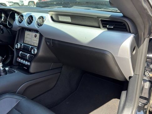 Used 2017 Ford Mustang GT Premium RWD image 19