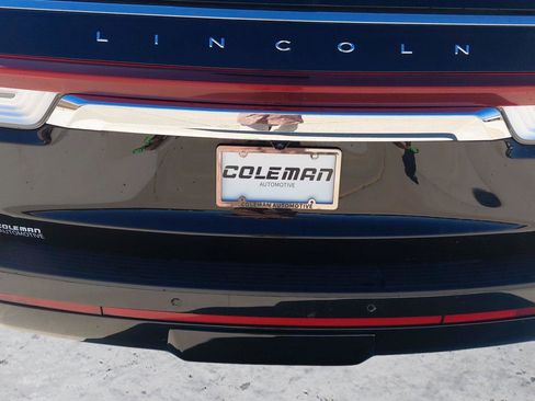 Used 2024 Lincoln Navigator Premiere AWD/4WD image 19