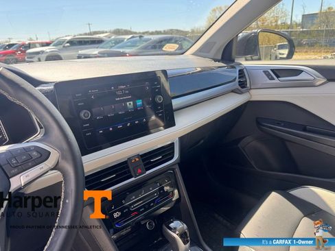 Used 2025 Volkswagen Taos SEL w/ Black Wheel Plus Package image 16