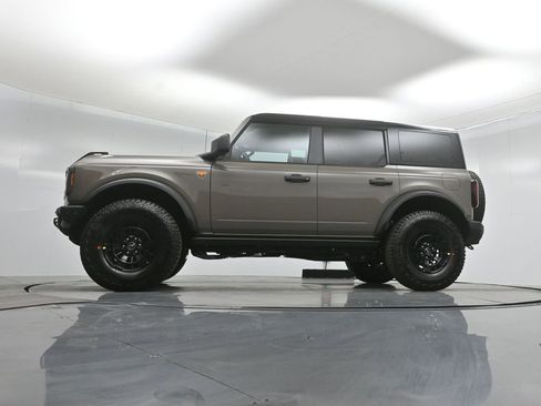 New 2026 Ford Bronco Badlands image 49