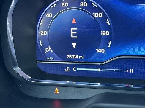 Used 2024 Chevrolet Suburban Premier w/ Premium Package image 39