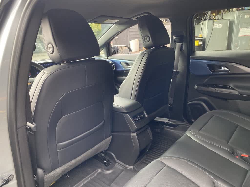 Used 2024 Chevrolet Equinox EV LT w/ LPO, Blackout Package AWD/4WD image 15