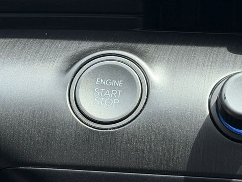 Used 2024 Hyundai Kona SEL FWD image 25