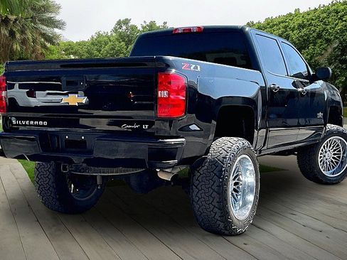 Used 2018 Chevrolet Silverado 1500 LT w/ Texas Edition image 2