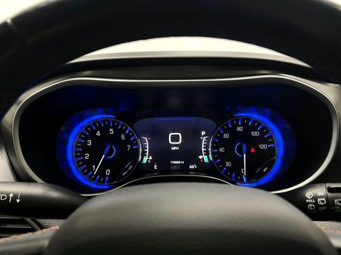Used 2020 Chrysler Pacifica Touring-L Plus FWD image 22