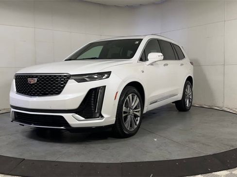 Used 2023 Cadillac XT6 Premium Luxury image 4