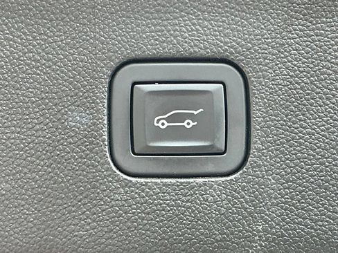 Used 2019 Buick Enclave Premium AWD/4WD image 23