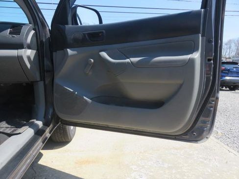 Used 2012 Toyota Tacoma 2WD Regular Cab image 17