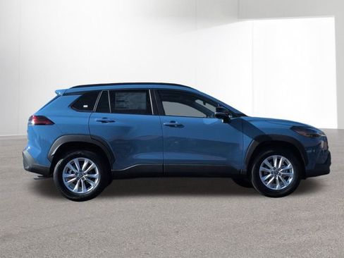New 2026 Toyota Corolla Cross LE w/ Moonroof Package image 5