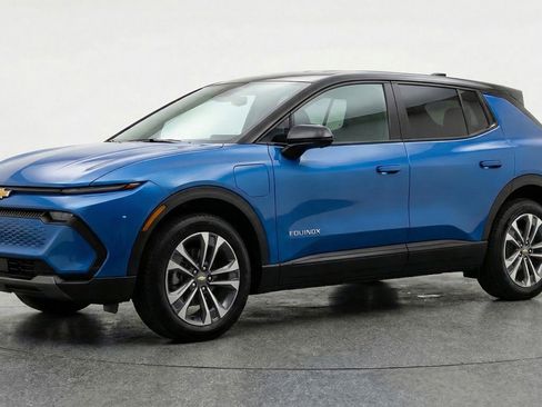 Used 2025 Chevrolet Equinox LT image 3