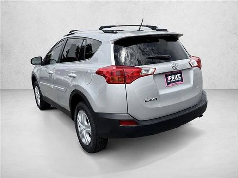Used 2014 Toyota RAV4 LE FWD image 5