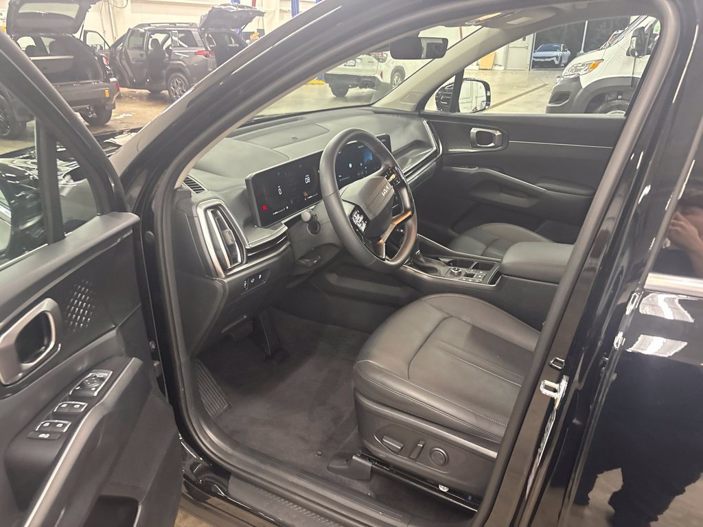 Certified 2026 Kia Sorento EX AWD/4WD image 15