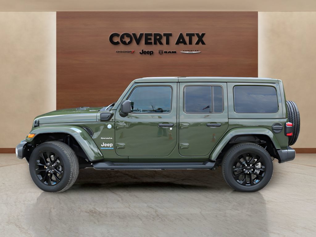 Used 2023 Jeep Wrangler Unlimited Sahara w/ Cold Weather Group AWD/4WD image 2