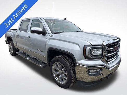 Used 2017 GMC Sierra 1500 SLT w/ SLT Premium Package image 3