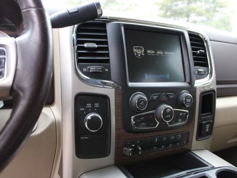 Used 2014 RAM 2500 Laramie w/ Convenience Group image 21