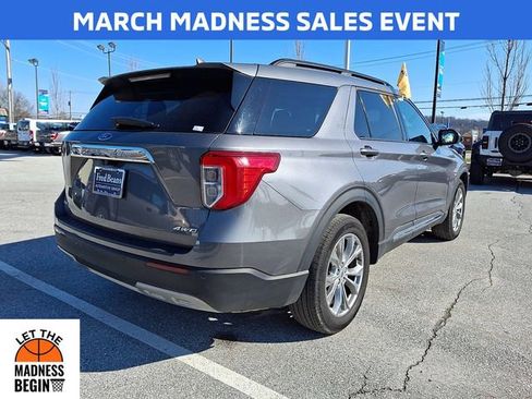 Certified 2022 Ford Explorer XLT w/ Equipment Group 202A image 10