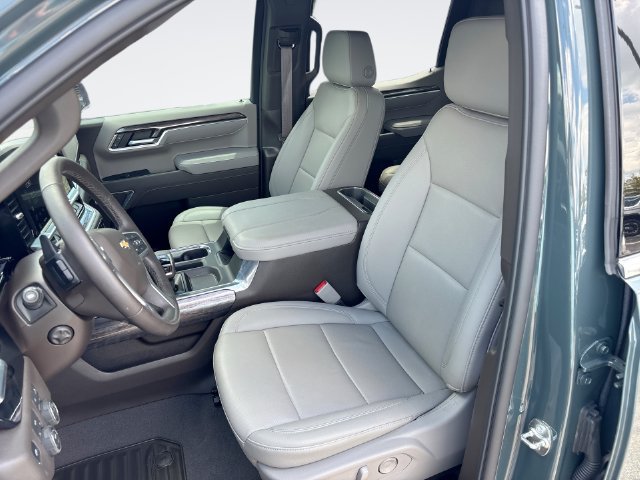 Used 2026 Chevrolet Silverado 1500 LTZ AWD/4WD image 11