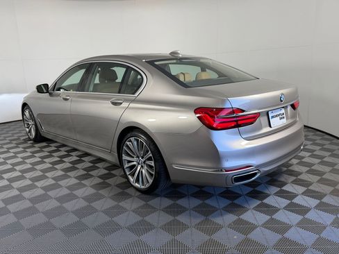 Used 2018 BMW 750i image 3