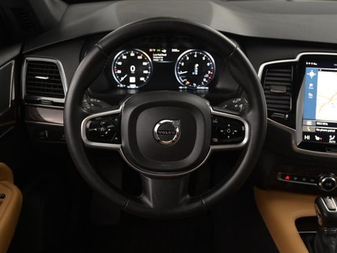 Used 2017 Volvo XC90 T5 Momentum w/ Momentum Plus Package image 27