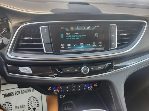 Used 2018 Buick Enclave Premium FWD image 26