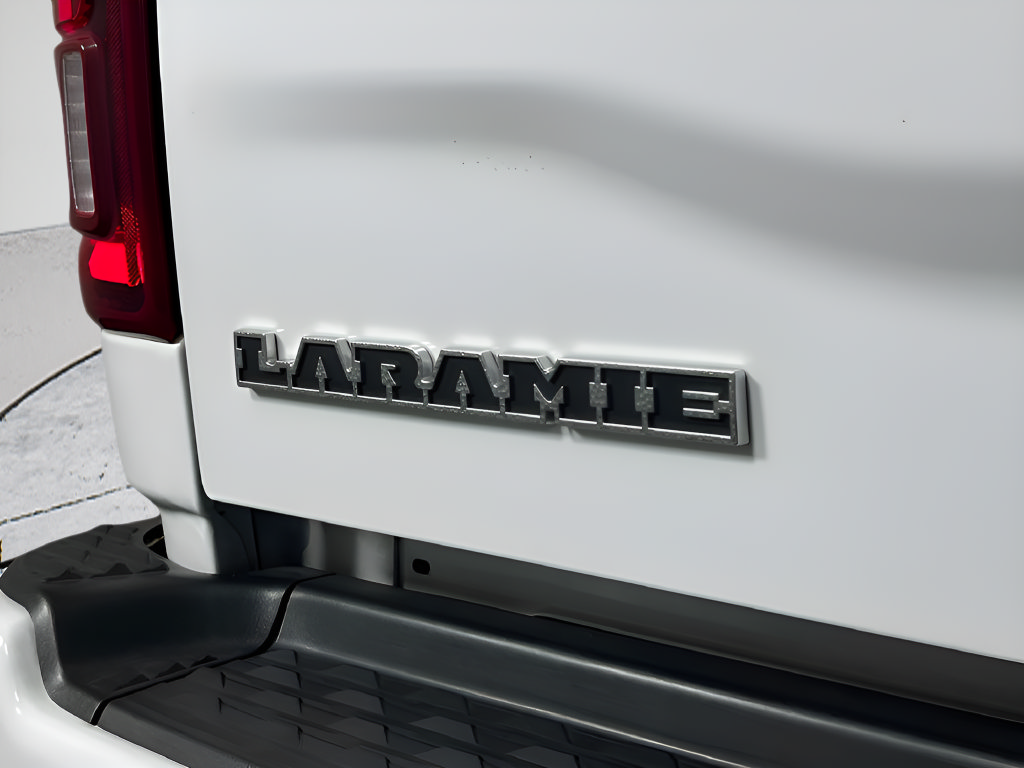 Used 2025 RAM 2500 Laramie AWD/4WD image 26