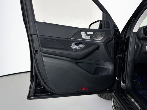 New 2026 Mercedes-Benz GLS 450 4MATIC image 21