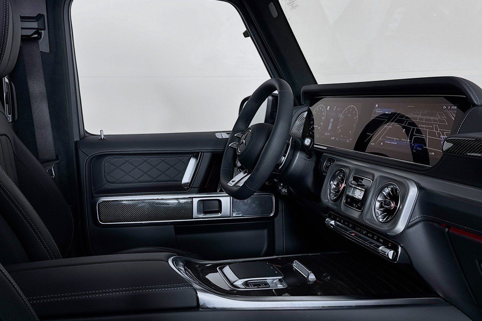 Used 2025 Mercedes-Benz G 63 AMG 4MATIC image 16