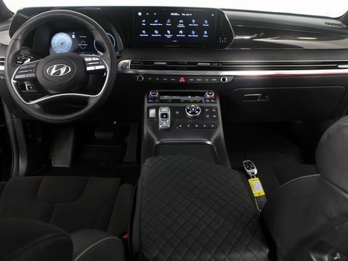 Used 2025 Hyundai Palisade Calligraphy image 12