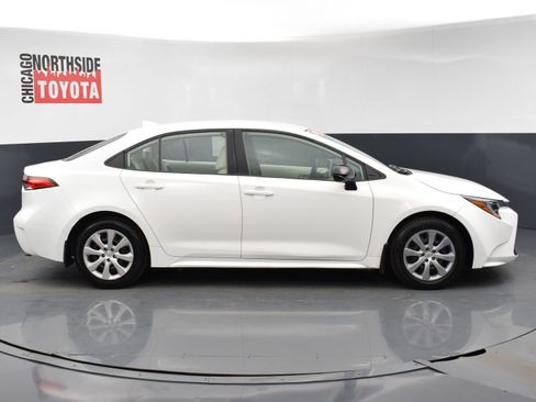Used 2021 Toyota Corolla LE w/ Carpet Mat Package (TMS) image 5