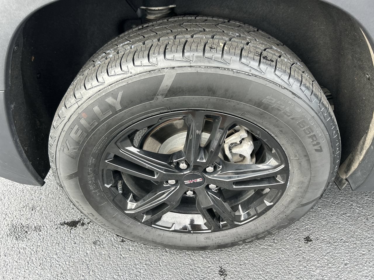 Used 2024 GMC Terrain AT4 w/ Tech Package AWD/4WD image 9