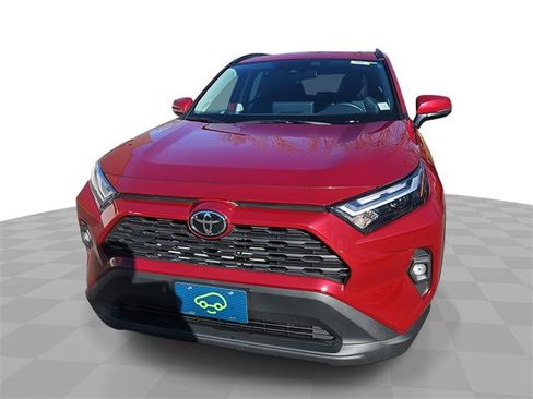 Used 2025 Toyota RAV4 XLE Premium image 1