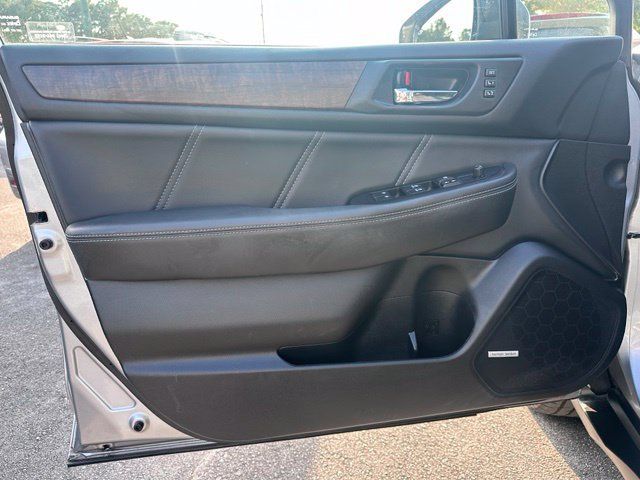 Used 2019 Subaru Outback 2.5i Limited AWD/4WD image 13
