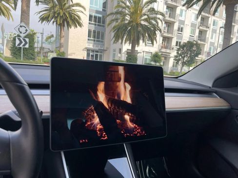 Used 2020 Tesla Model 3 Standard Range Plus RWD image 22
