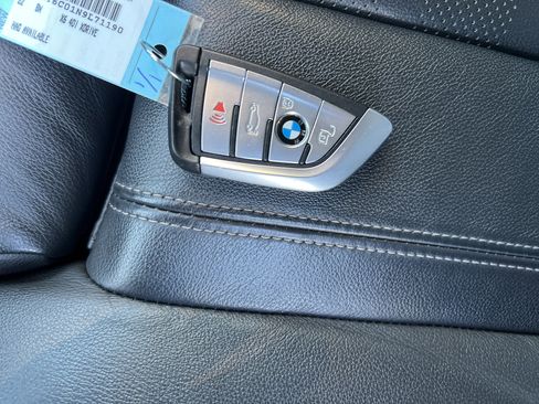 Used 2022 BMW X6 xDrive40i w/ M Sport Package image 36