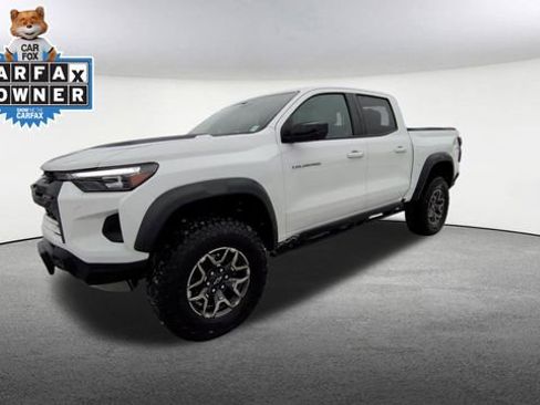 Used 2024 Chevrolet Colorado ZR2 w/ Technology Package image 5