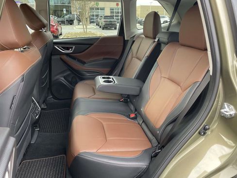 Used 2023 Subaru Forester Touring image 3