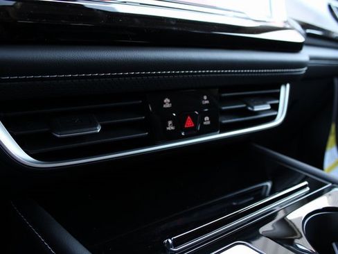 New 2026 Volkswagen Atlas SE image 13