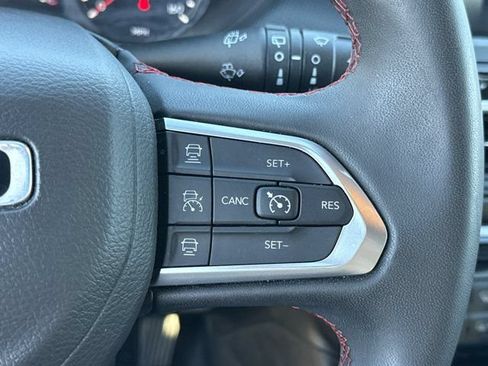 Used 2025 Jeep Compass Trailhawk AWD/4WD image 21