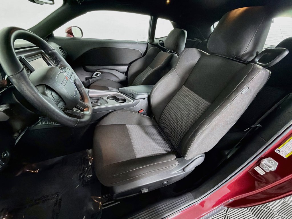 Used 2022 Dodge Challenger GT w/ Driver Convenience Group AWD/4WD image 20