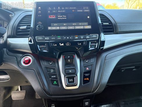 Used 2024 Honda Odyssey Sport image 13