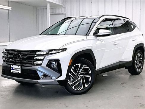 Used 2025 Hyundai Tucson Limited image 2