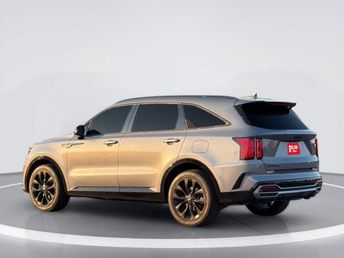 Used 2023 Kia Sorento SX FWD image 3