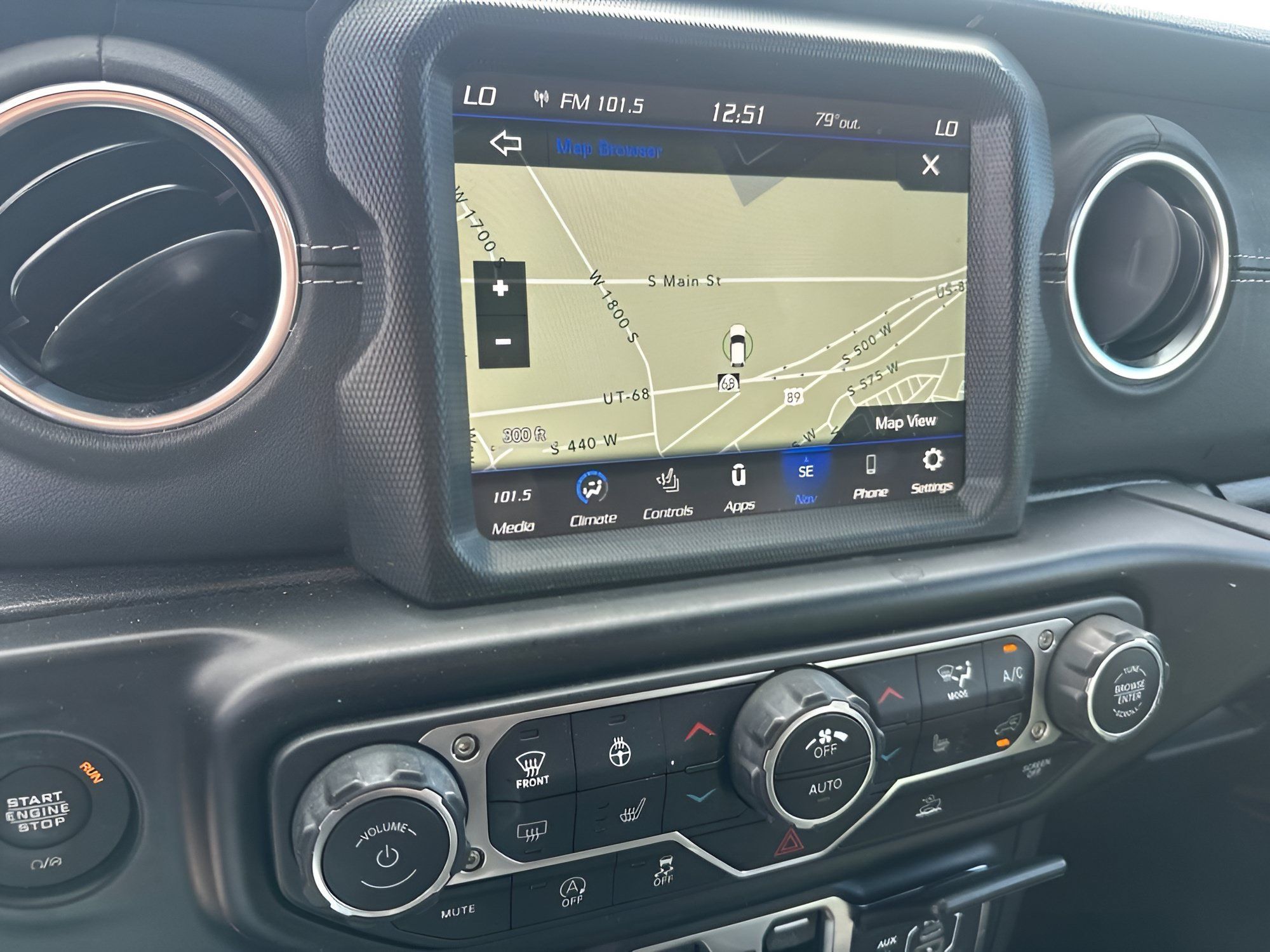 Used 2022 Jeep Gladiator Overland w/ Popular Equipment Package AWD/4WD image 23