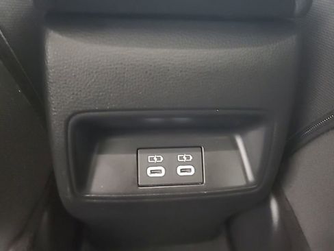 Used 2025 Toyota Corolla LE image 22