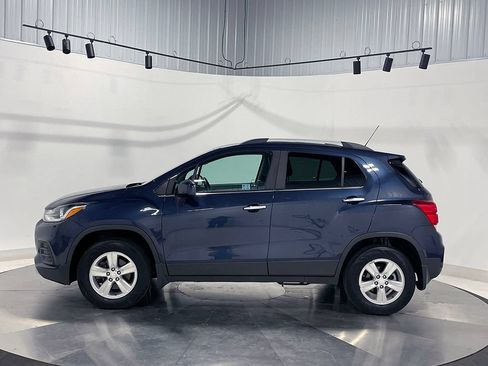 Used 2018 Chevrolet Trax LT w/ LT Convenience Package AWD/4WD image 14