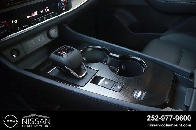 Certified 2026 Nissan Rogue Dark Armor FWD image 20