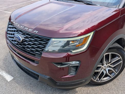 Used 2018 Ford Explorer Sport w/ Equipment Group 401A AWD/4WD image 14