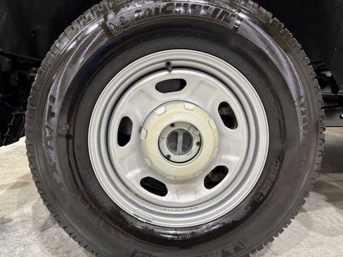 Used 2019 Ford F250 XL w/ Power Equipment Group image 26