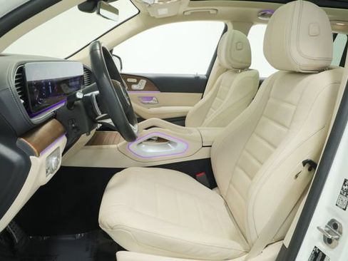 Used 2024 Mercedes-Benz GLS 580 GLS 580 w/ Warmth & Comfort Package image 20