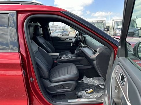 New 2025 Ford Explorer ST-Line w/ Premium Package image 19